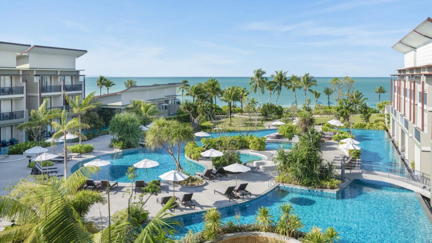 Le Meridien Khao Lak Resort & Spa